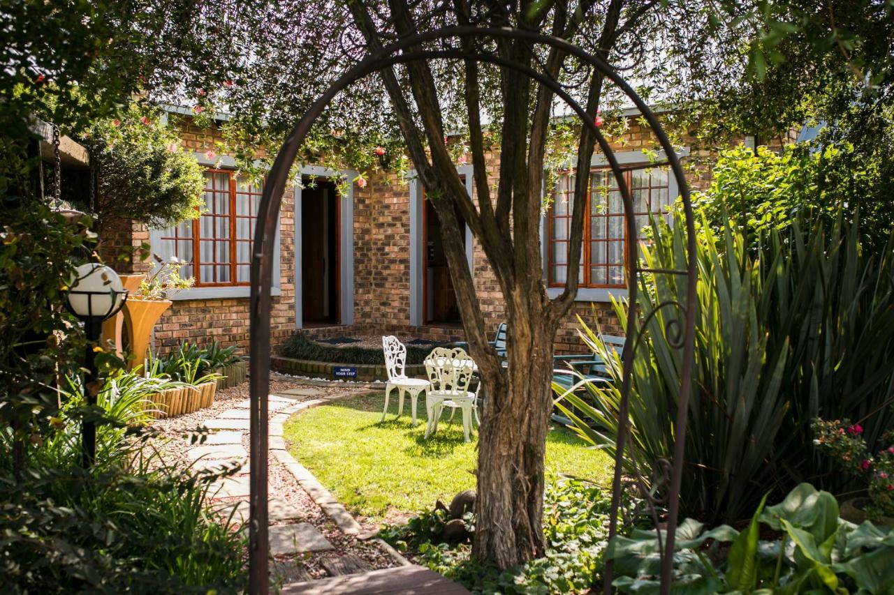 Van Dykshuis Guest House Heidelberg  Exterior photo